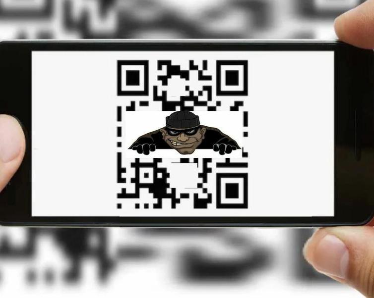 Мошенники научились снимать деньги, используя QR