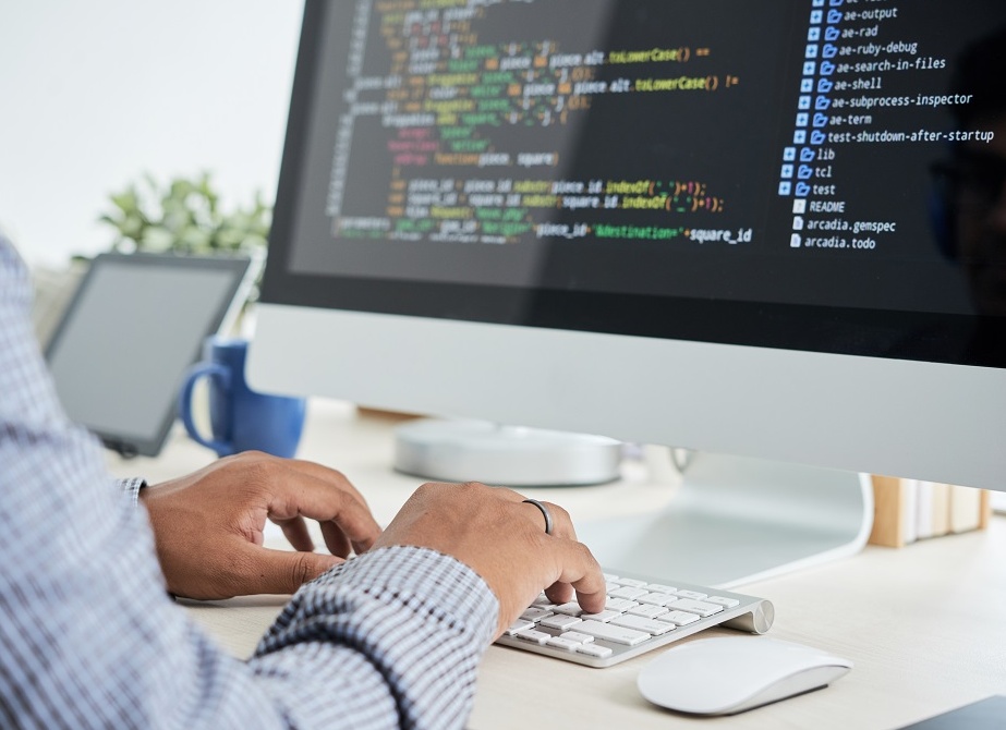 Кому принадлежат права на созданные нейросетями картинки?